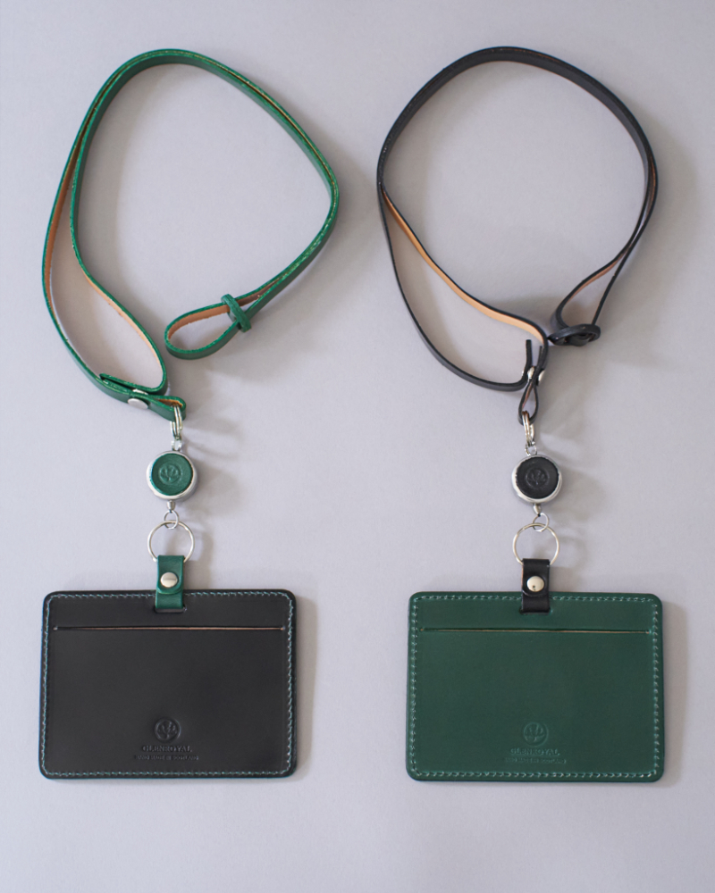 ID-CASE WITH REEL STRAP